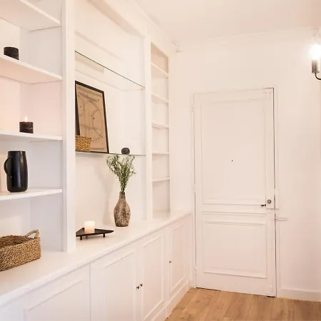 Artix - 1 A Invalides París