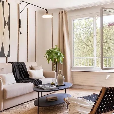 Artix - 1 A Invalides París